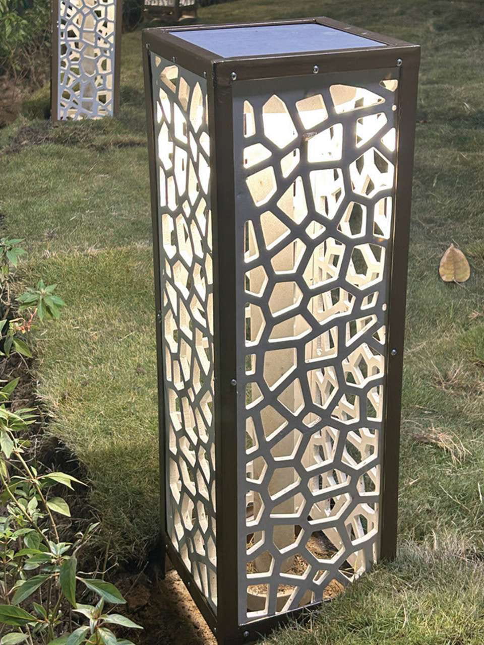 Park lamp made from 100% recycled plastic sustainable outdoor lighting solution