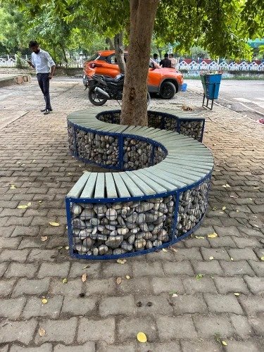 RECYCLED PLASTIC CURVE PEBBEL BENCH - Image 2